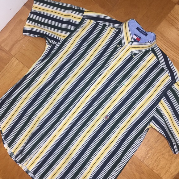 90’s era Tommy Hilfiger button down - Picture 8 of 8